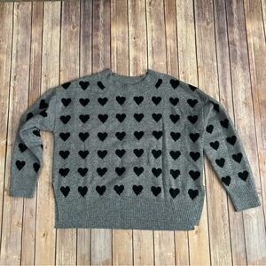 Levi's Gray Sweater with Black Hearts | Size M
